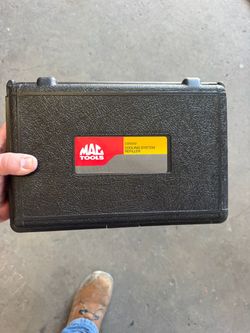 Mac cooling system refilled vacuum tester