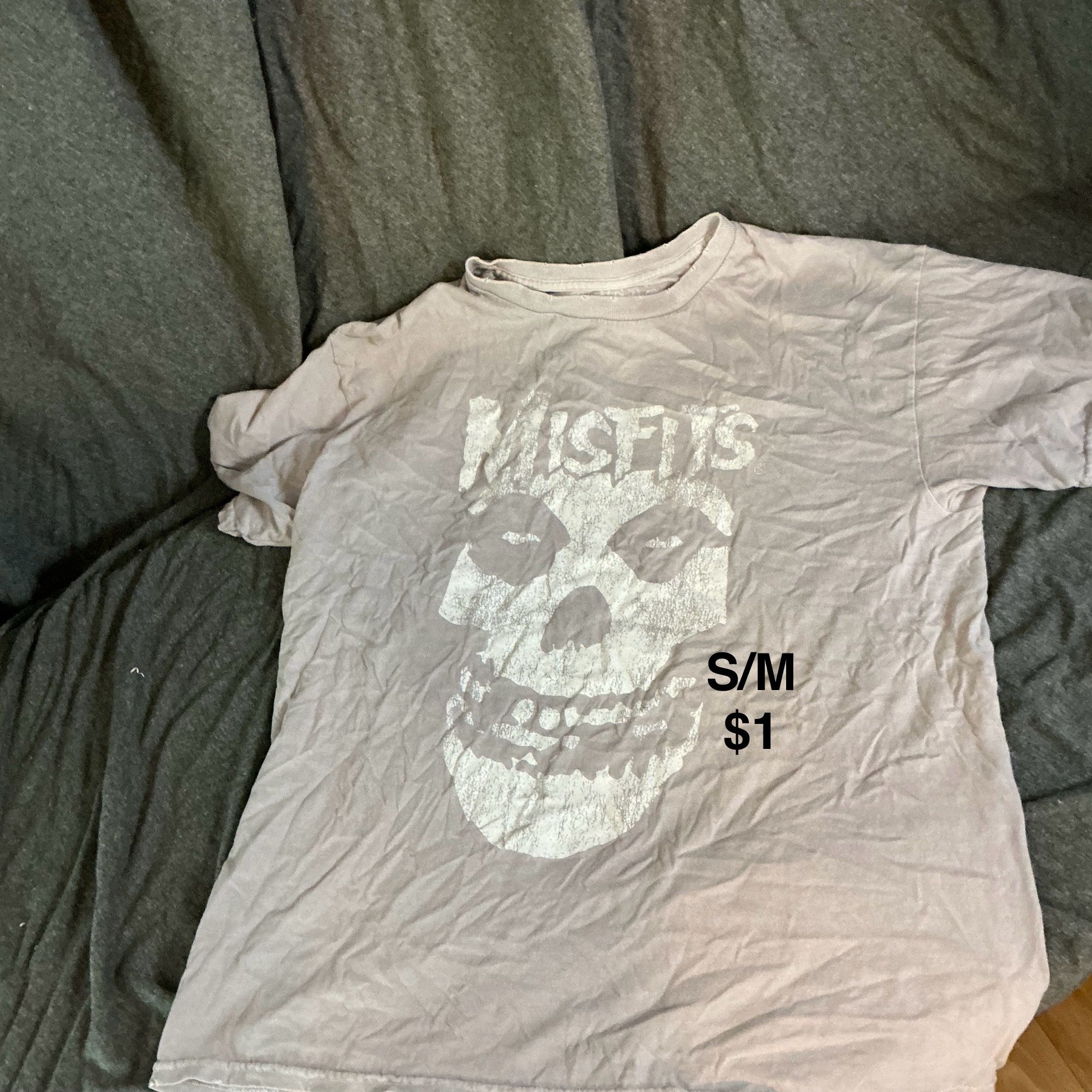 Women’s Tank Top And Short Sleeve Shirts Lot