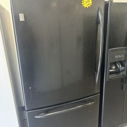 Bottom Freezer GE Refrigerator 