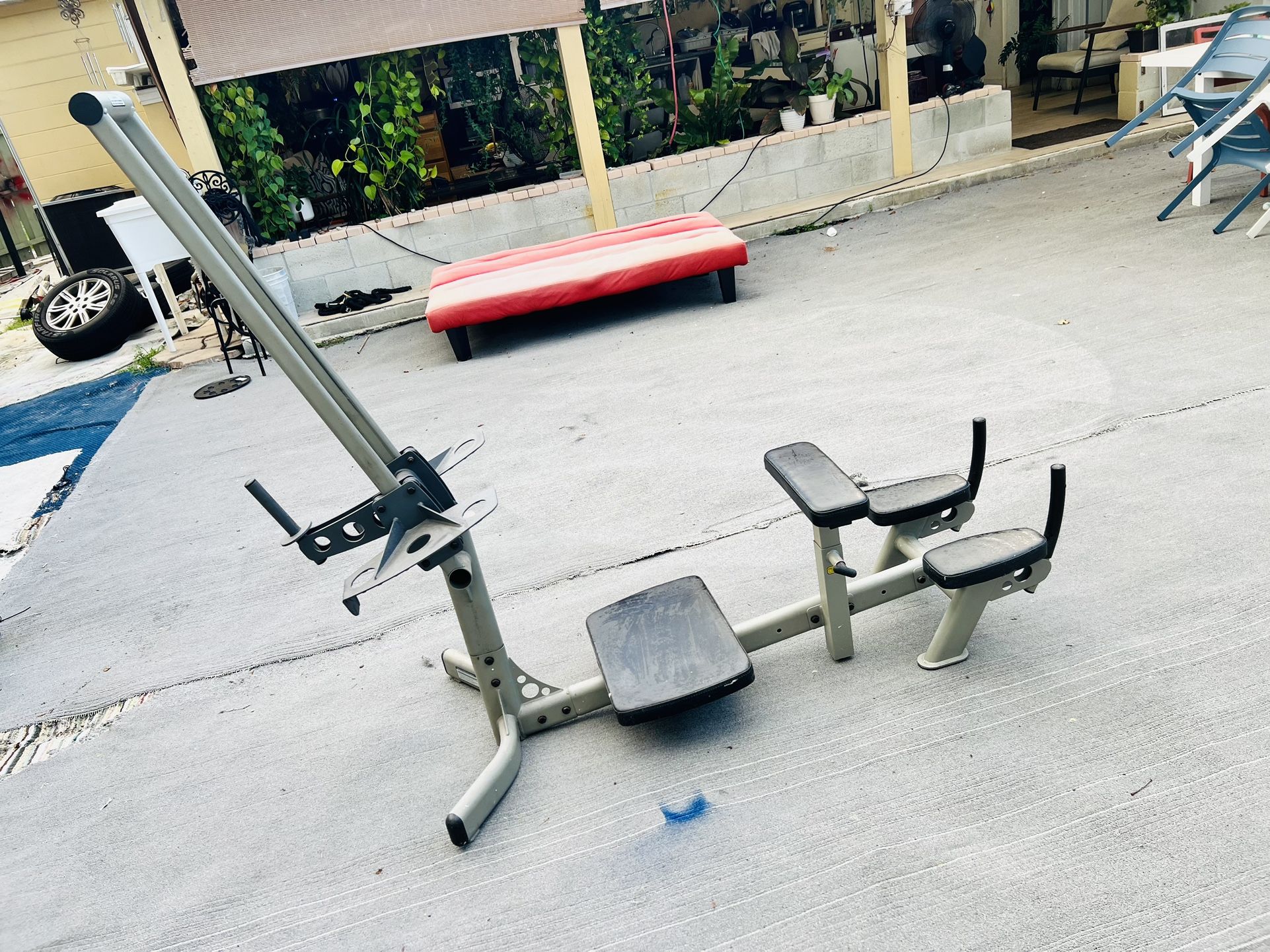 Kickback Glute Machine