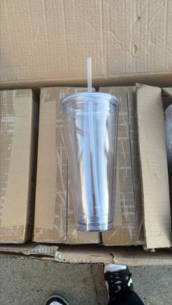 Case Clear Plastic Tumbler with Lid and Straw