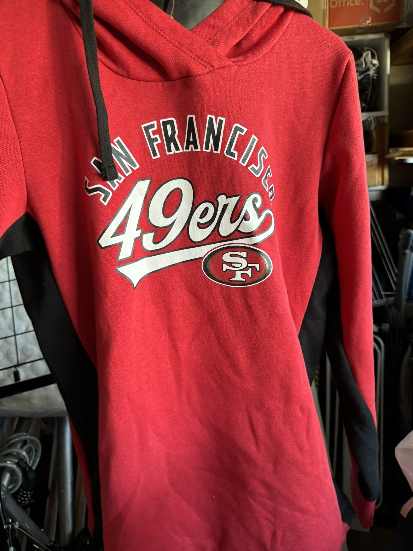 49ers Sweater Size Medium