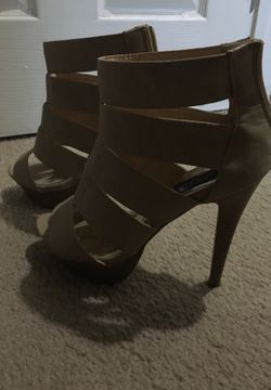 Tan color heels size 6