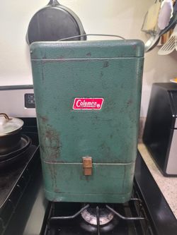 Vintage Green COLEMAN Camping Lantern metal Case
