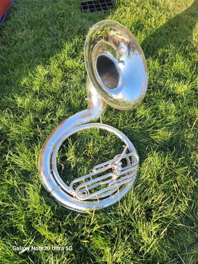 Yamaha YSH-411 BBb Sousaphone