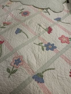 Twin Size Pottery Barn, Quilts 2 Sets
