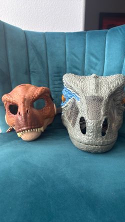 Jurassic World Dinosaur Mask Set of 2