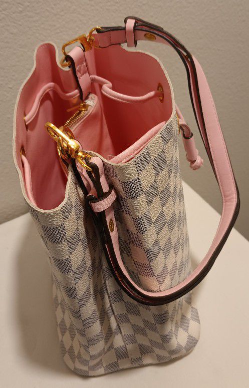 Authentic Louis Vuitton Cerises Bucket With Pouch for Sale in Beverly  Hills, CA - OfferUp