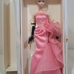2016 Glam Gown Silkstone Barbie Doll