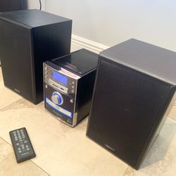 (2) Speakers + (1) All-in-1 Receiver: Bluetooth, USB, 💿, Aux In + Remote!!