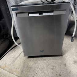 Maytag dishwasher 24 inches Almost New One Receipt For 90 Days Warranty 