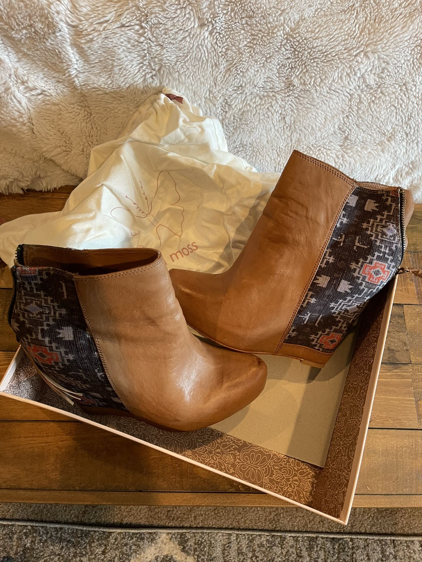 Ella moss Women’s Bootie