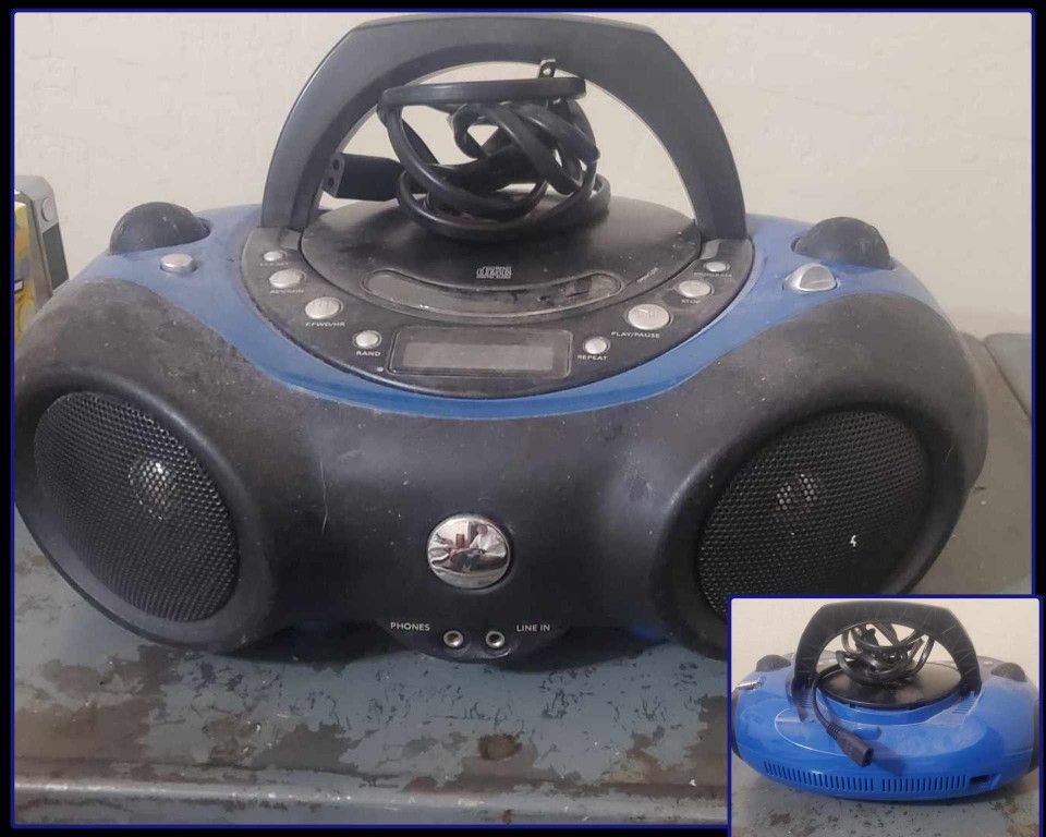 MEMOREX 2XTREME BOOMBOX PORTABLE DISC CD PLAYER AM/FM STERIO RADIO SUPER BASS SYSTEM