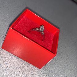 Lady’s Ring Solitaire  Thumbnail