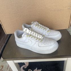 Size 8 - Nike Air Force 1 '07 Lux White Reflective W