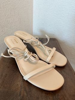NEW Larroudé x Favorite Daughter Ivory Strappy Lace-Up Sandals Size 9.5