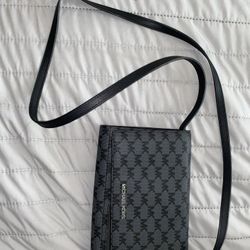 Michael Kors Crossbody Wallet