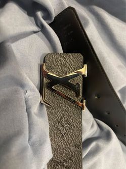 Grey Louis Vuitton belt