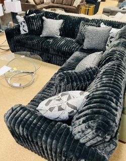 Stylish cozy nice Sectional!