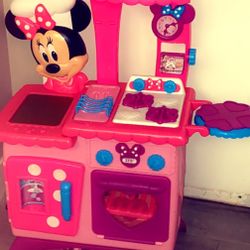 Minnie Kitchen