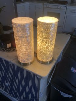 2 lamps