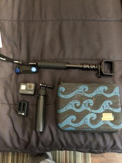Gopro hero 4 with accessories , 300