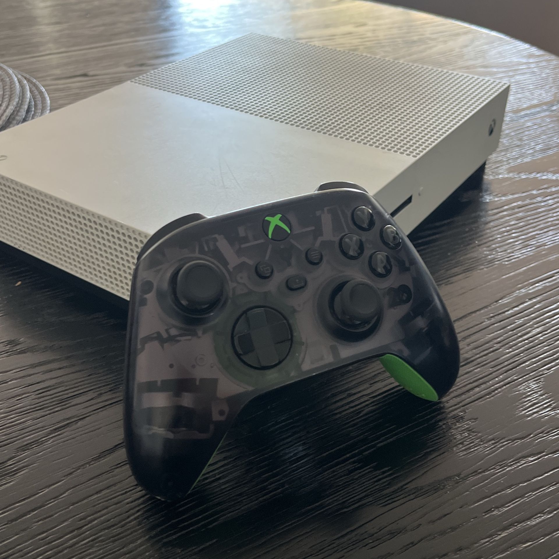 Xbox One S