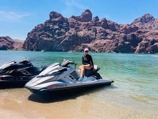 Yamaha FX Cruiser SVHO Jet Ski & 2015 Yamaha WaveRunner FX SHO