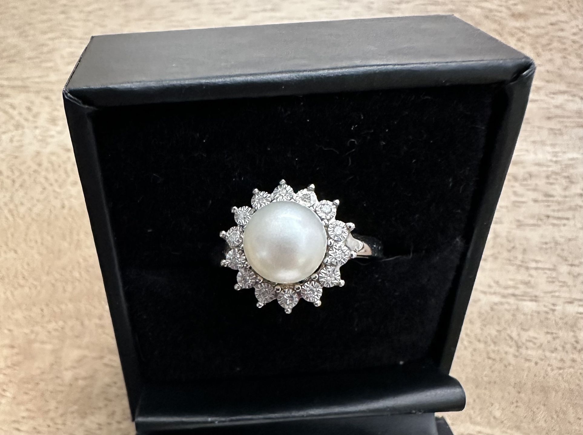 Pearl Women’s Ring