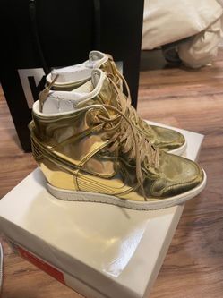 Nike Liquid Gold Sky High Dunks 
