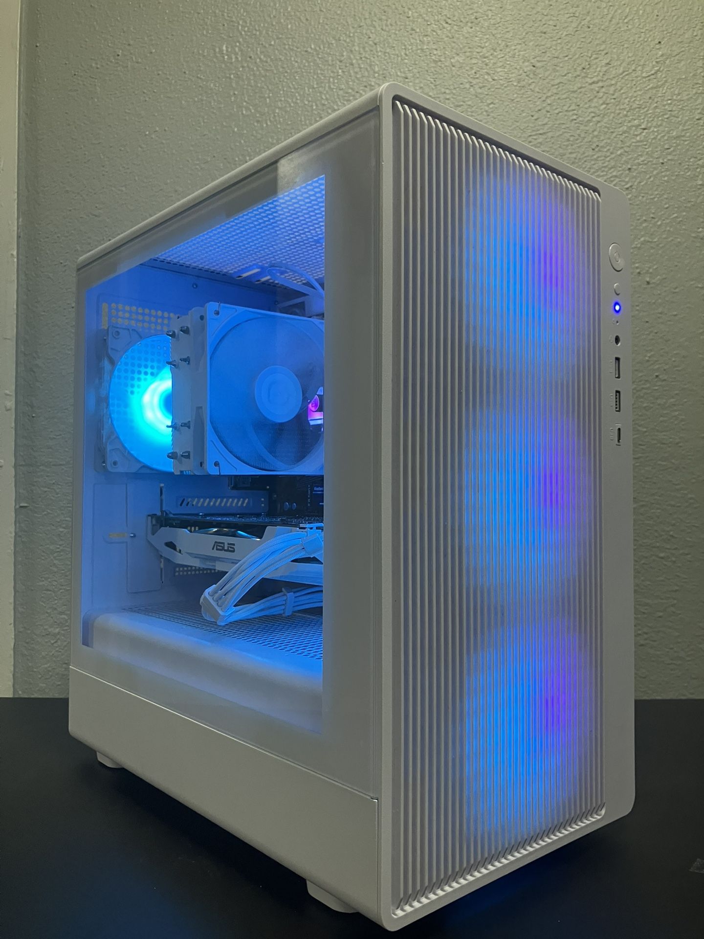 White Gaming PC Setup