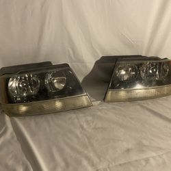 Original OEM Headlight Housings For 2001-2004 Jeep Grand Cherokee 