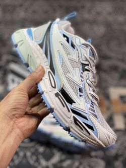 Off-White™ Be Right Back Sneaker BRB 3