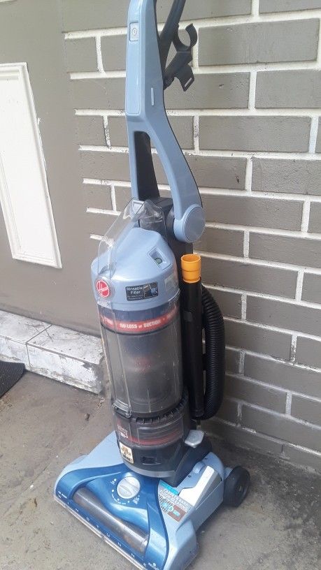 Hoover Wind tunnel Vacuum cleaner