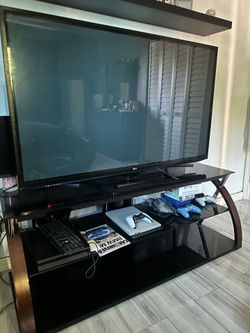 60in TV with glass table. NOT A SMART TV