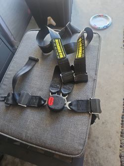 Schroth racing quick fit pro 4pt harness with anti submarining