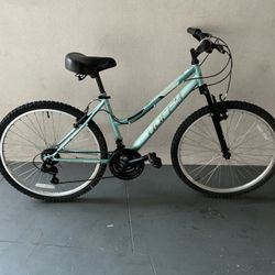 BICYCLE HUFFY 18 SPEED SIZE 26 BRAND NEW 