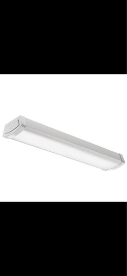 Lithonia Lighting 4ft LED Wraparound Light – New