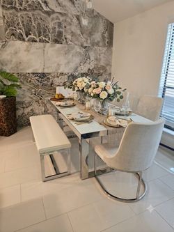 WHITE GLOSS DINING TABLE SET