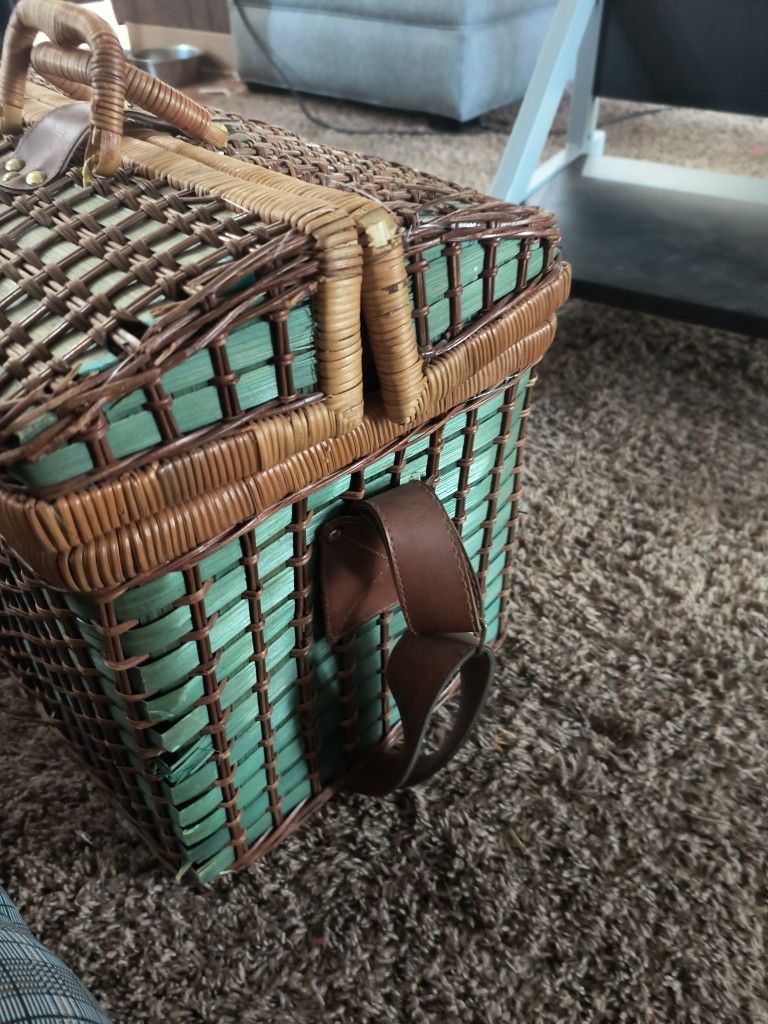 50-70s Picnic Basket