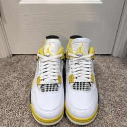 Jordan 4 Sulfur 