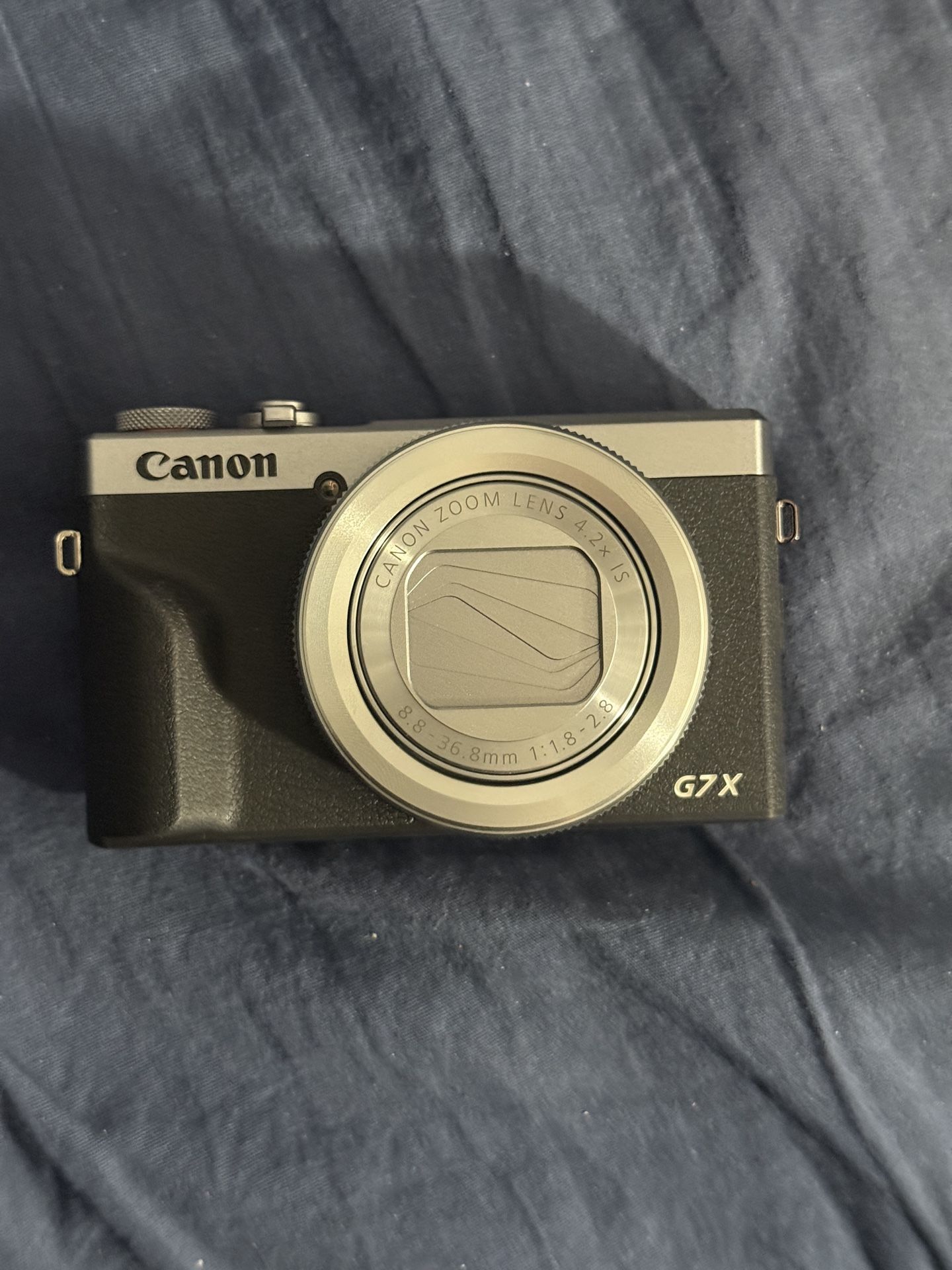 Canon G7x Mark III