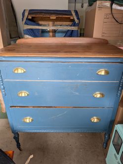 Dresser