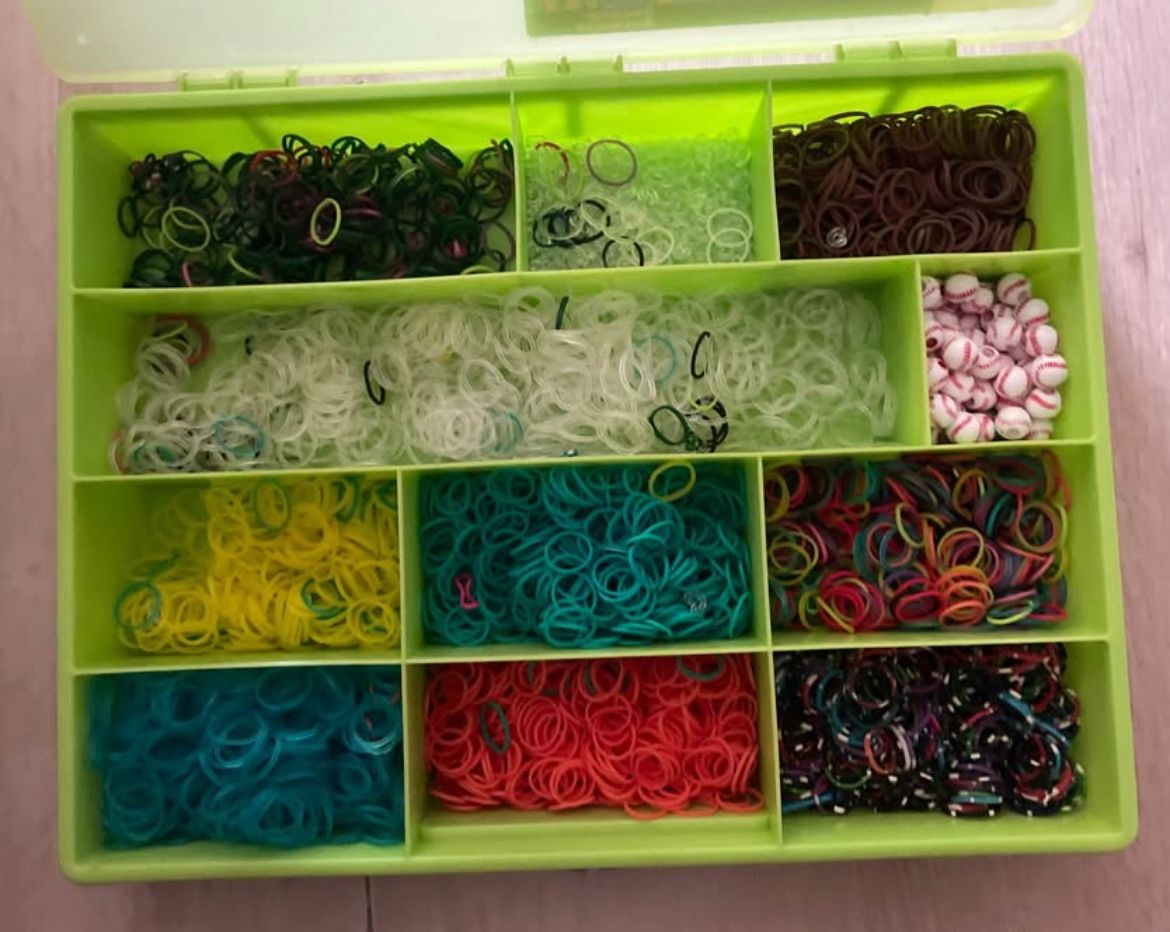 Large rainbow loom Bracelet Making Kit With Rubber Bands And Loom-and Other Emojis And Accessories Fun