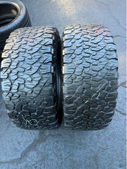 2 tires 33x12.50r17 bf Goodrich ko2 good condition $160 for 2 mounted and balanced