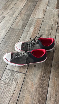 Men’s size 10 Converse Shoes