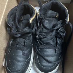 Jordan 1 Mid