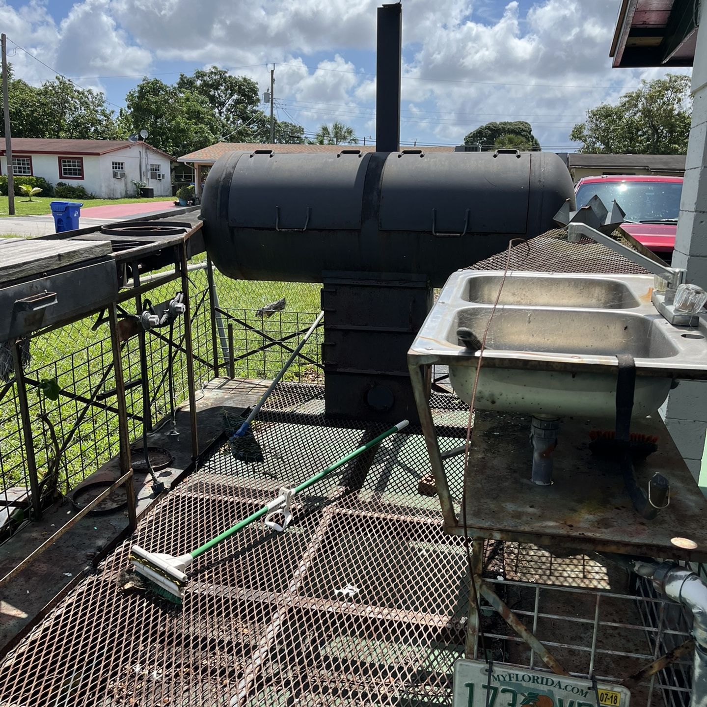 Mobile Bbq Grille And Cooker