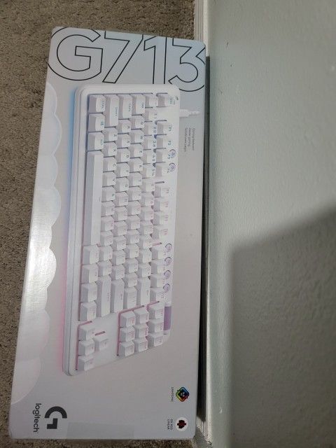 Logitech Keyboard G713