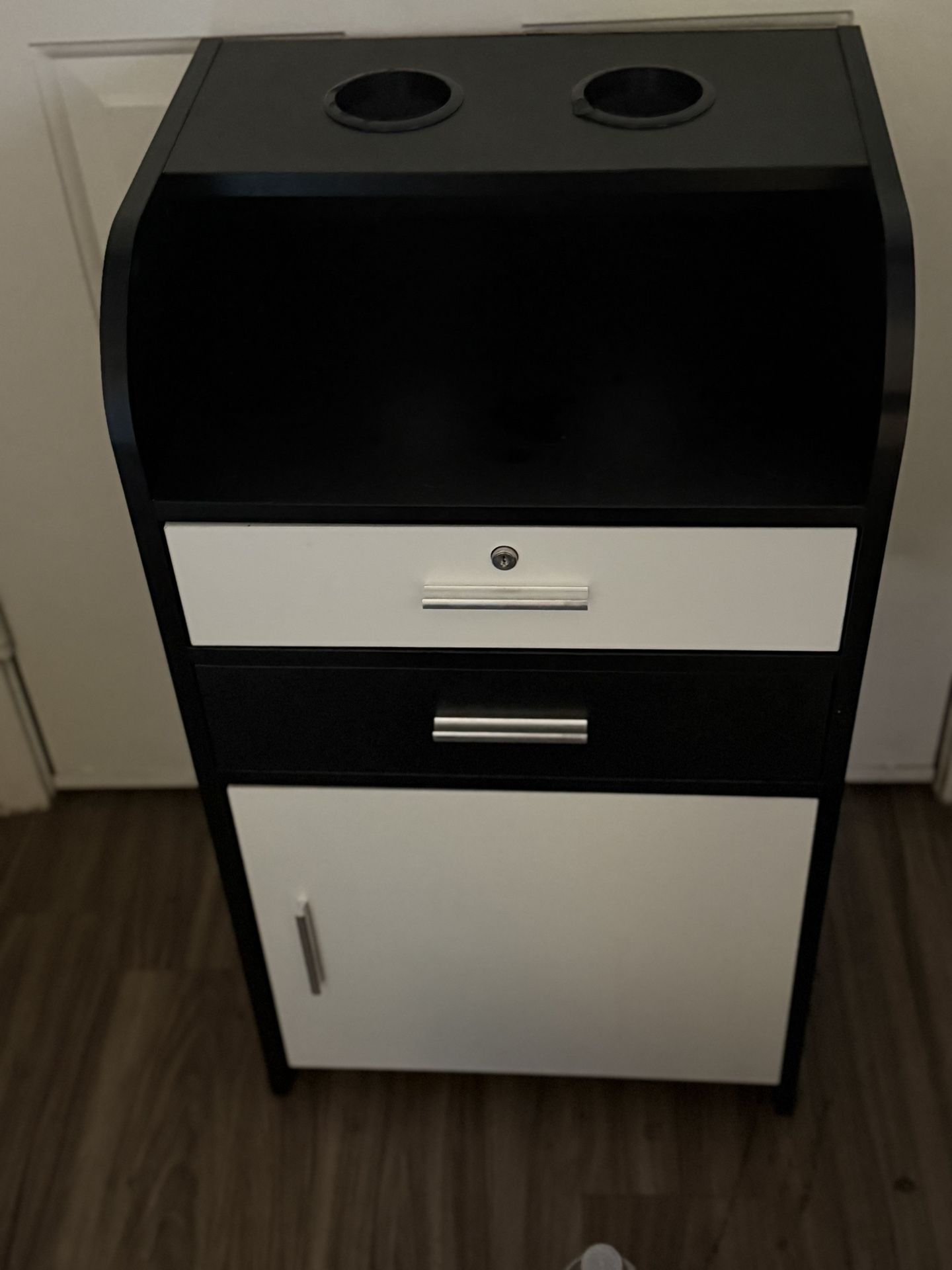 Salon Equipment - See Description